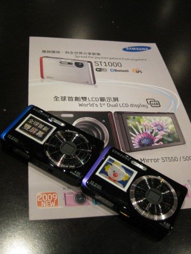 samsung-st550-with-leaflet