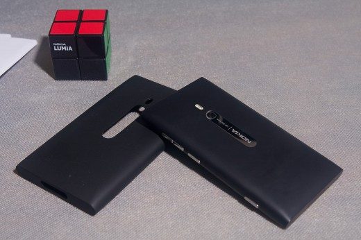 nokia-lumia-800-mobile-cover