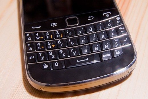 blackberry-bold-9900-keyboard