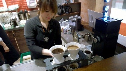 starbucks-hand-brewing-coffee